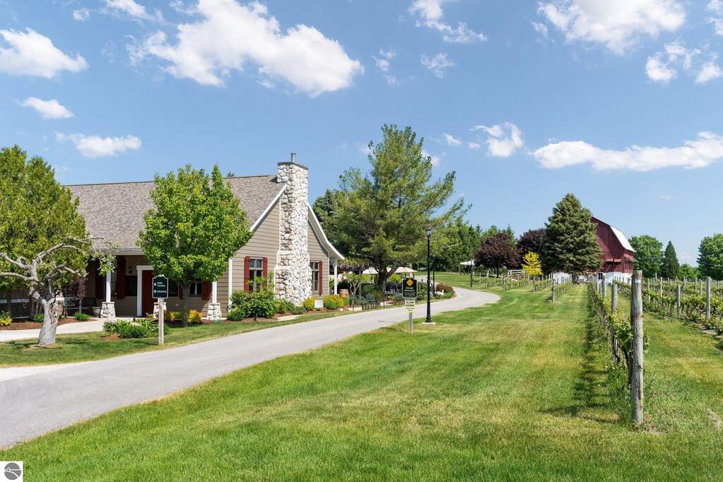 4 Bedroom Single Family Home/House's Image 25