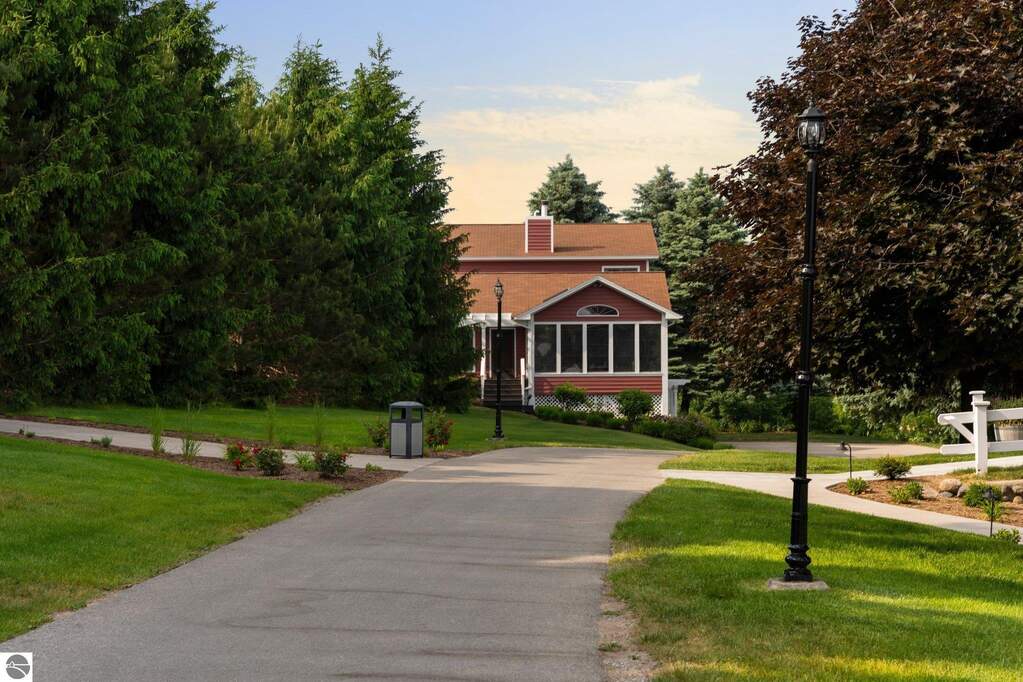 4 Bedroom Single Family Home/House's Image 27