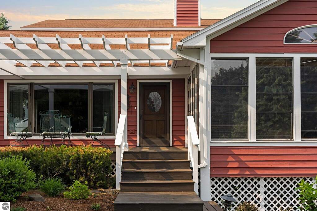 4 Bedroom Single Family Home/House's Image 34