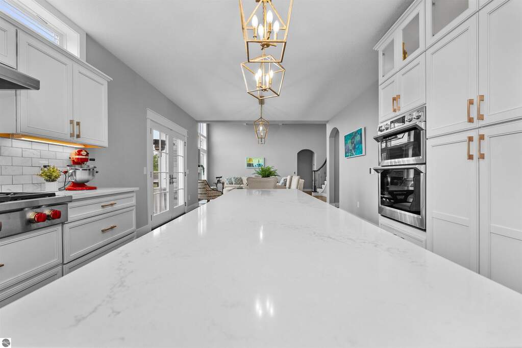5 Bedroom Single Family Home/House's Image 17