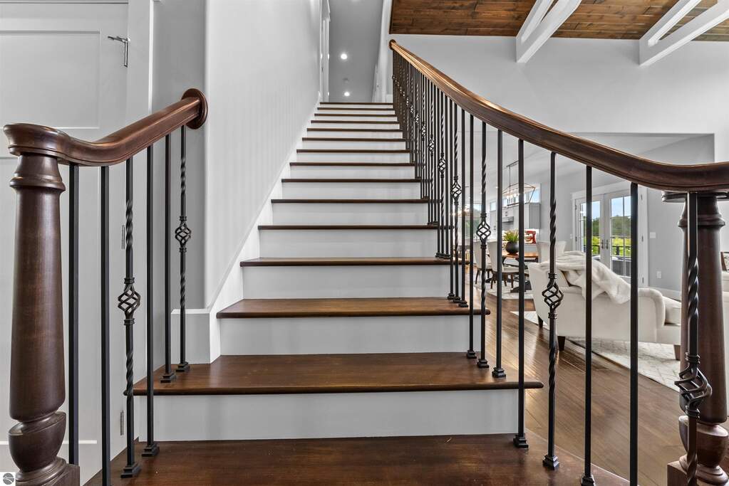 5 Bedroom Single Family Home/House's Image 29