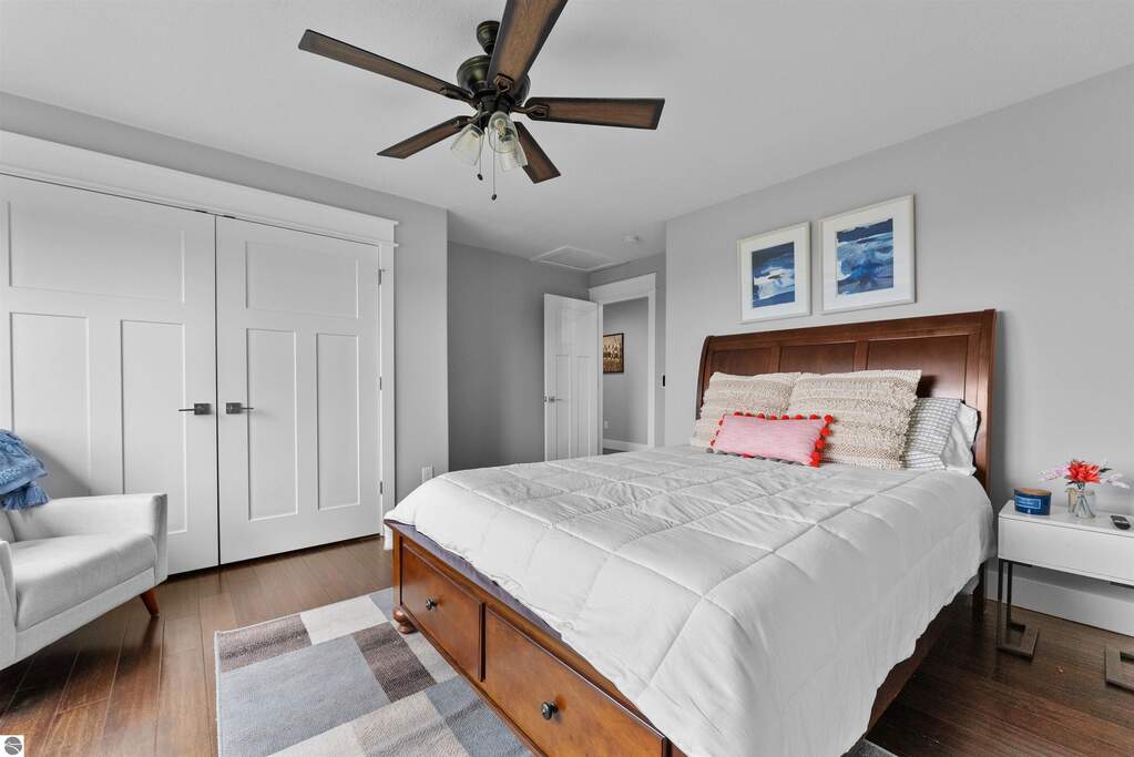 5 Bedroom Single Family Home/House's Image 35
