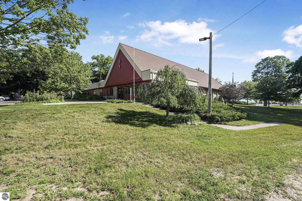 Single Family Home/House's Image 77