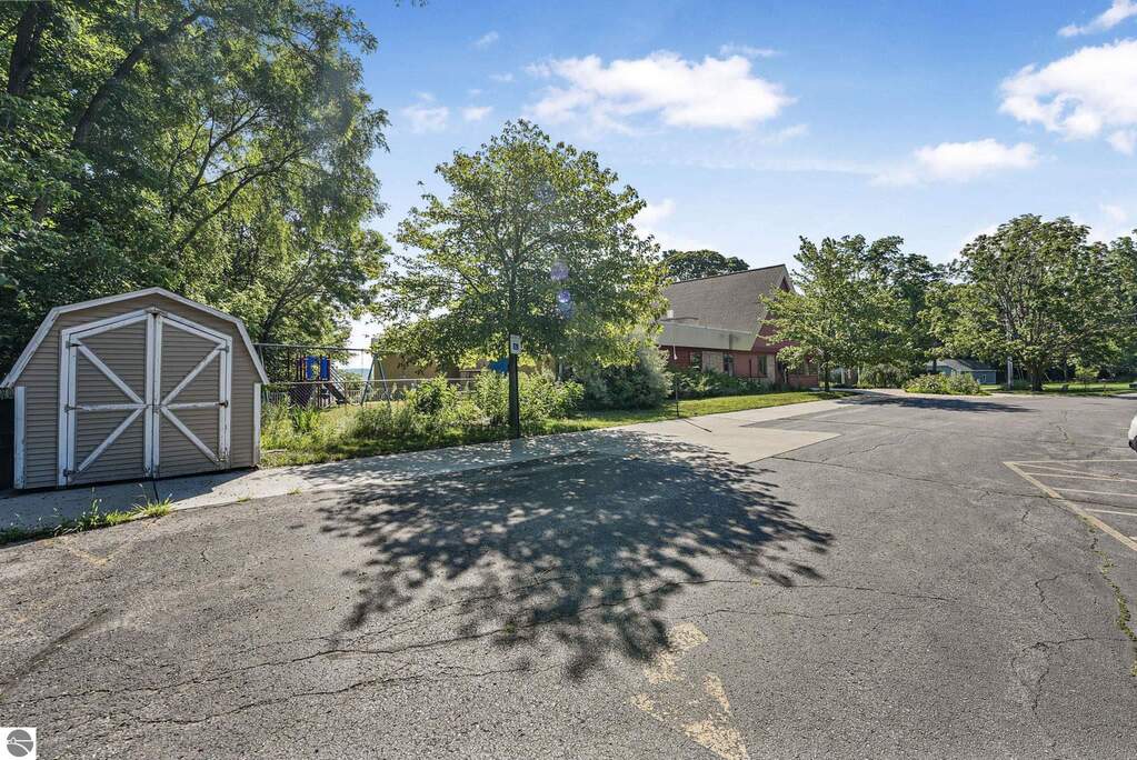 Single Family Home/House's Image 79