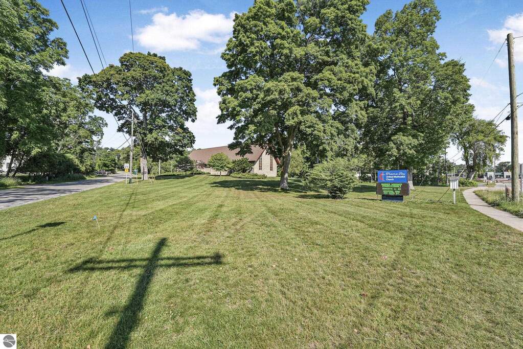Single Family Home/House's Image 85