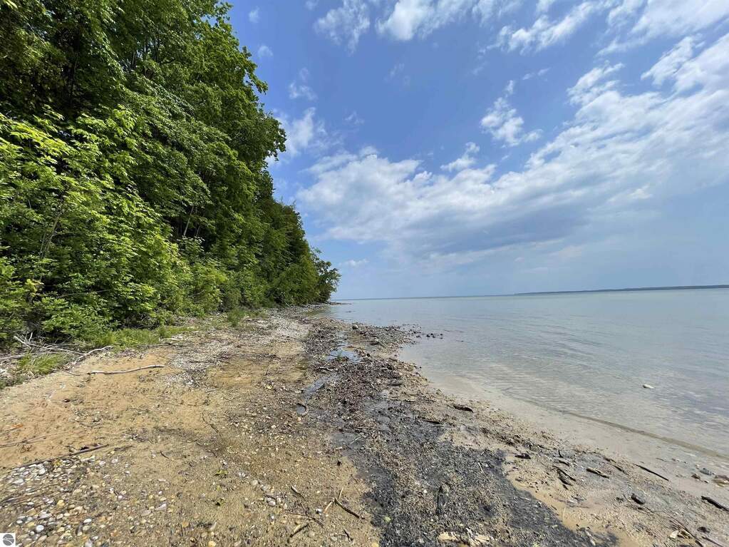 Land/Vacant Land's Image 10
