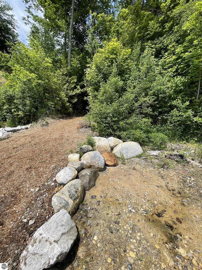 Land/Vacant Land's Image 11