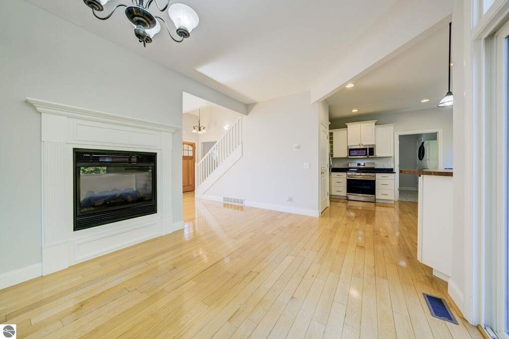 3 Bedroom Single Family Home/House's Image 9