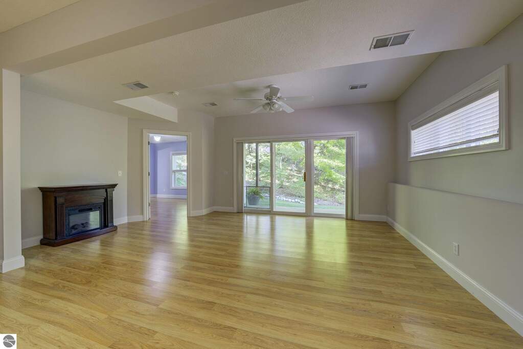 3 Bedroom Single Family Home/House's Image 24