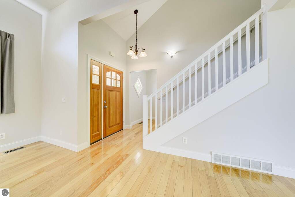 3 Bedroom Single Family Home/House's Image 3