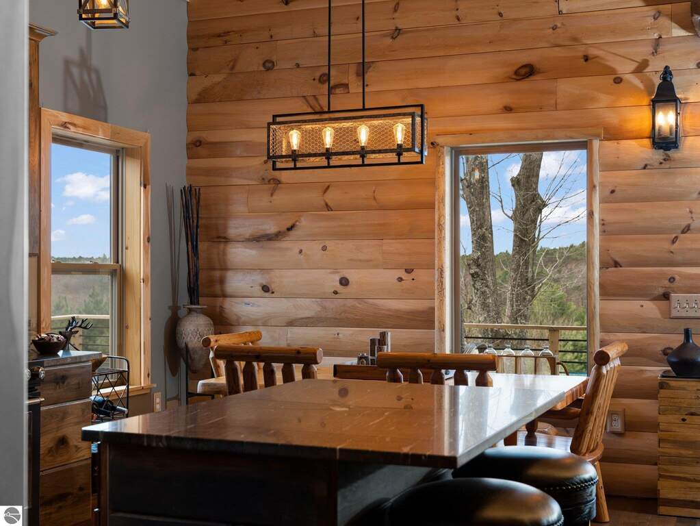 4 Bedroom Single Family Home/House's Image 8