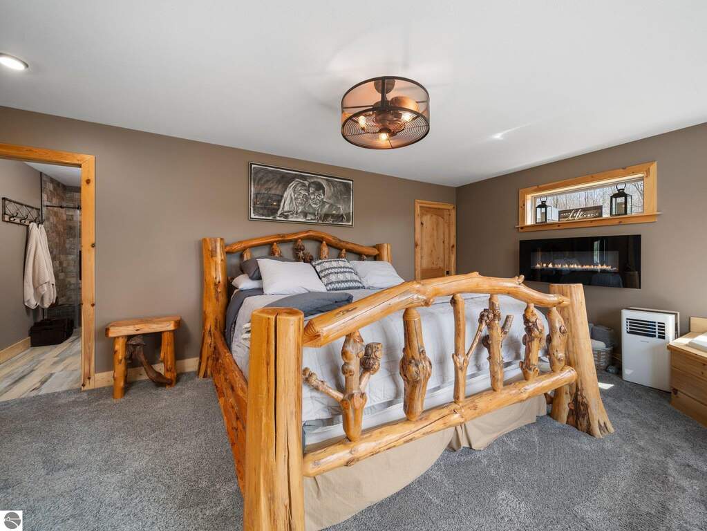 4 Bedroom Single Family Home/House's Image 23