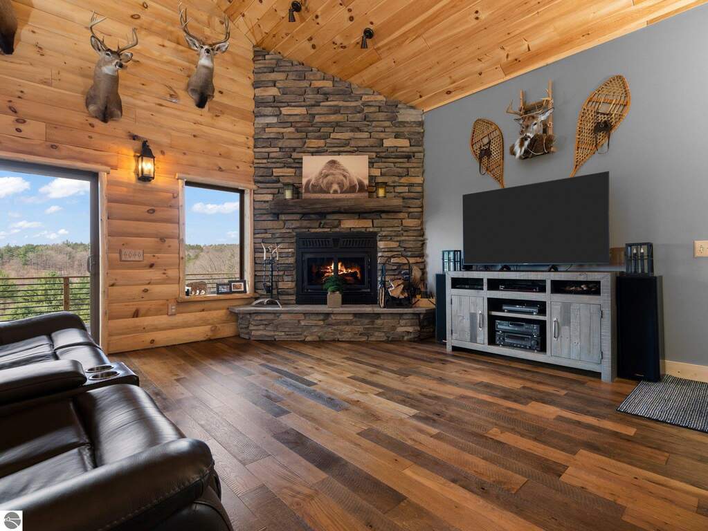 4 Bedroom Single Family Home/House's Image 6