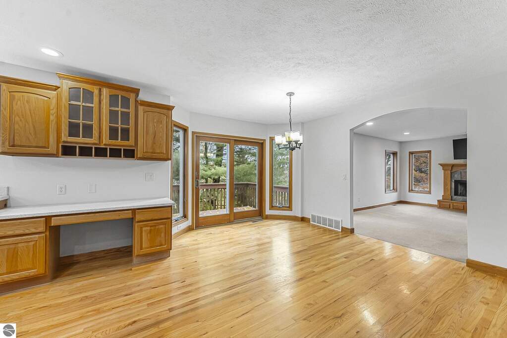 4 Bedroom Single Family Home/House's Image 10
