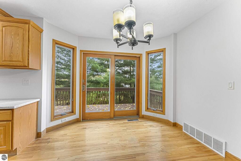 4 Bedroom Single Family Home/House's Image 11