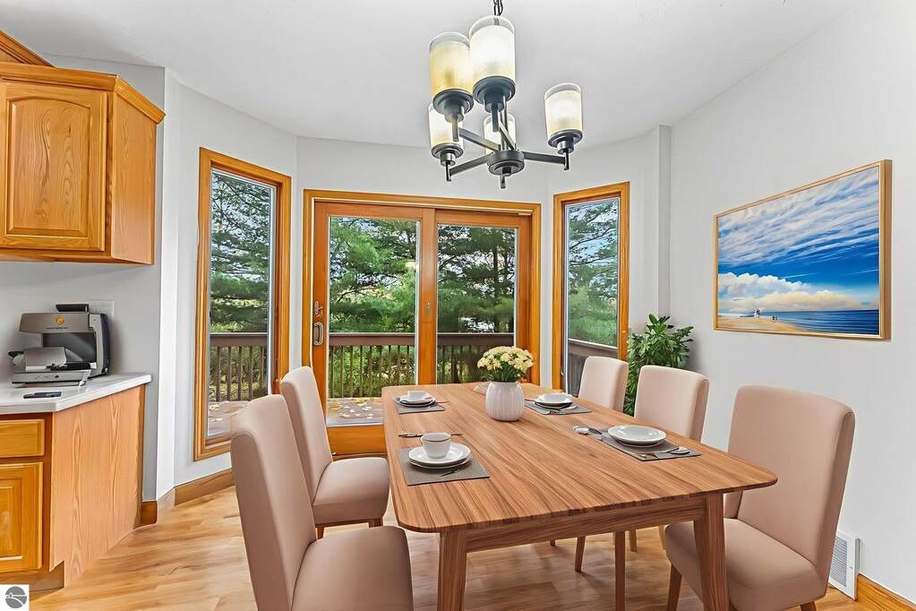 4 Bedroom Single Family Home/House's Image 12