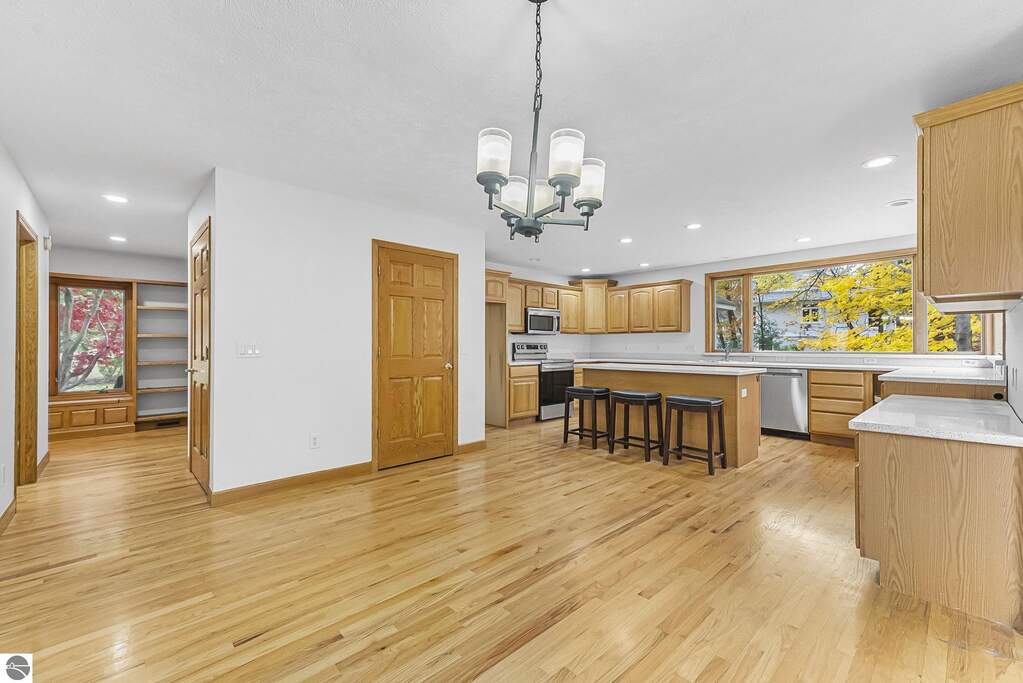 4 Bedroom Single Family Home/House's Image 16
