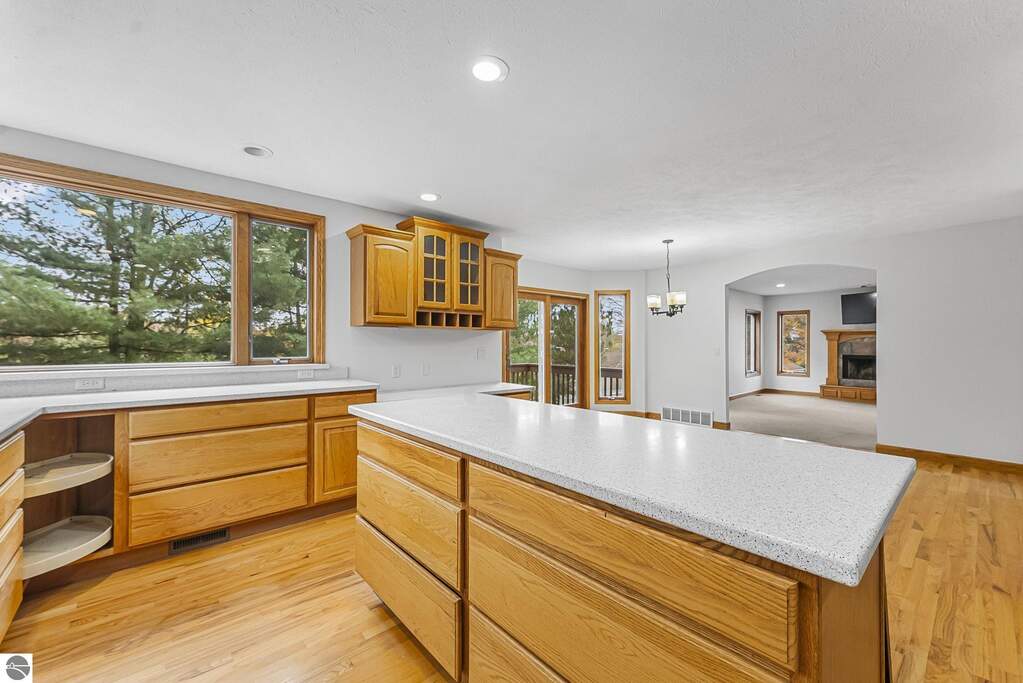 4 Bedroom Single Family Home/House's Image 20