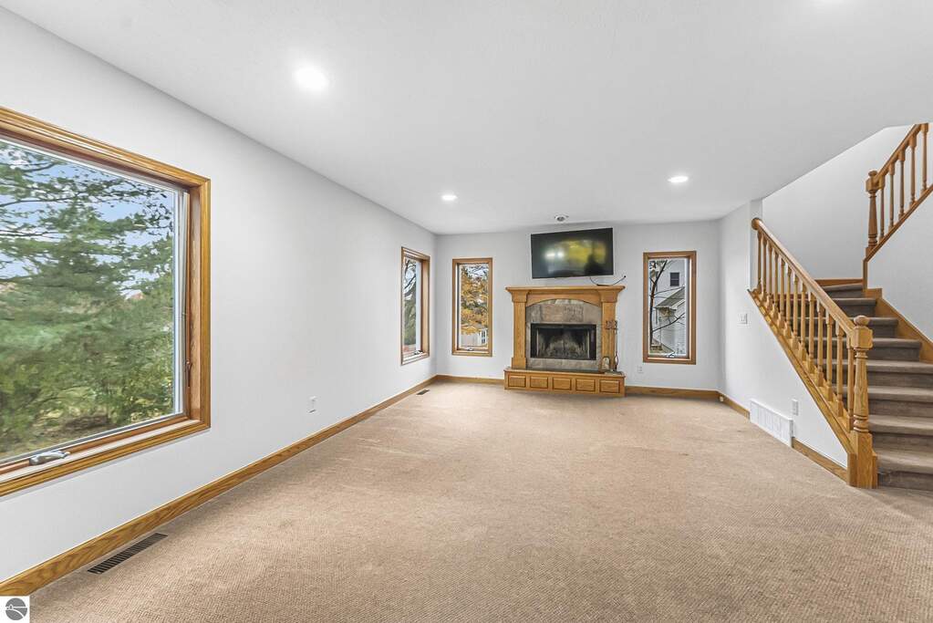 4 Bedroom Single Family Home/House's Image 23