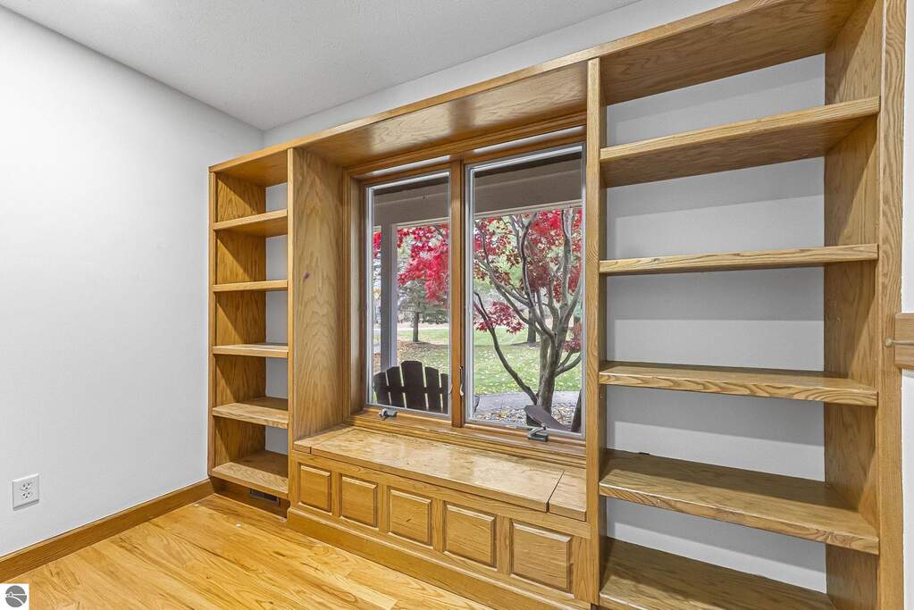 4 Bedroom Single Family Home/House's Image 26