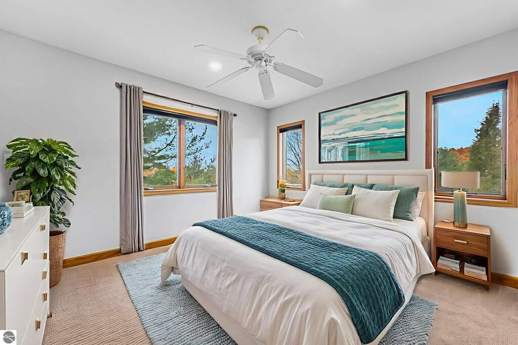 4 Bedroom Single Family Home/House's Image 32