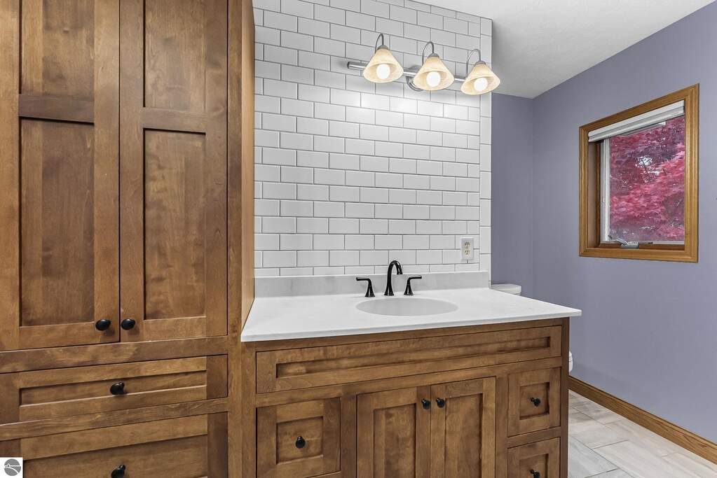 4 Bedroom Single Family Home/House's Image 36