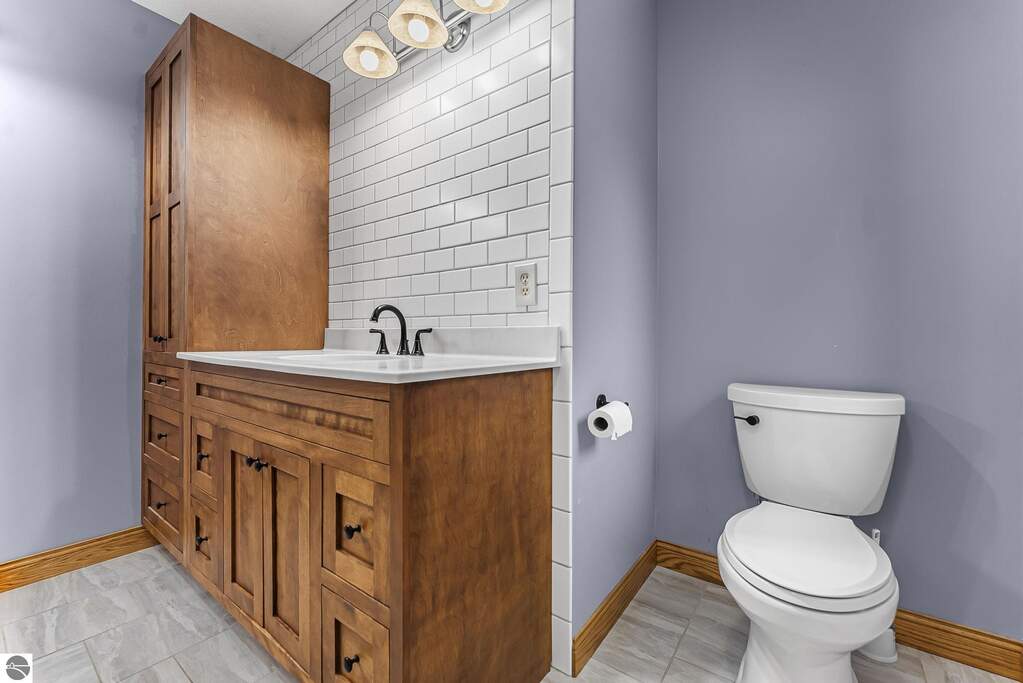 4 Bedroom Single Family Home/House's Image 37