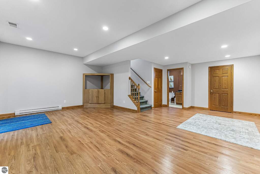 4 Bedroom Single Family Home/House's Image 50