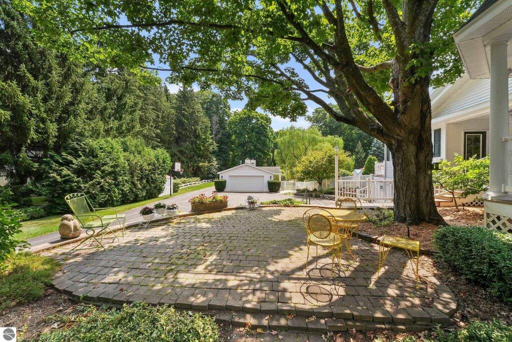 4 Bedroom Single Family Home/House's Image 22