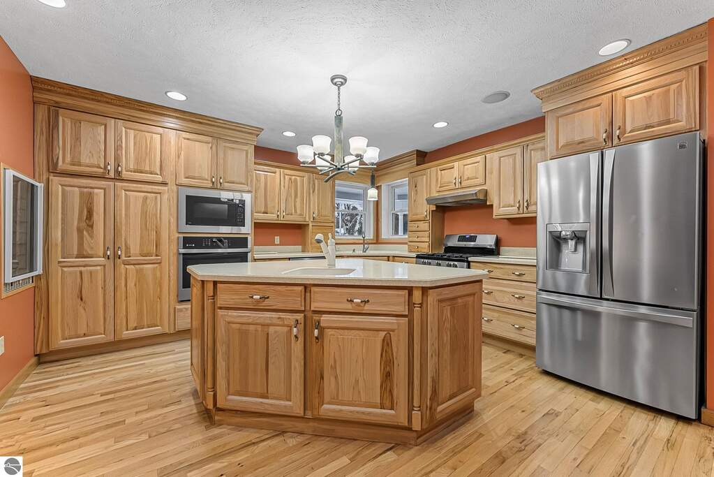 4 Bedroom Single Family Home/House's Image 38