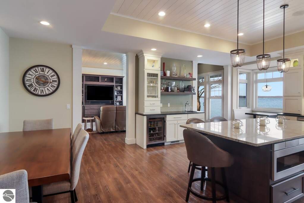 4 Bedroom Single Family Home/House's Image 7