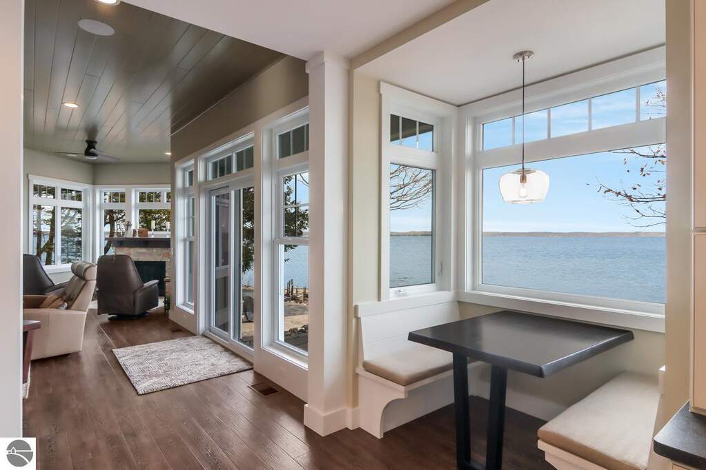 4 Bedroom Single Family Home/House's Image 10