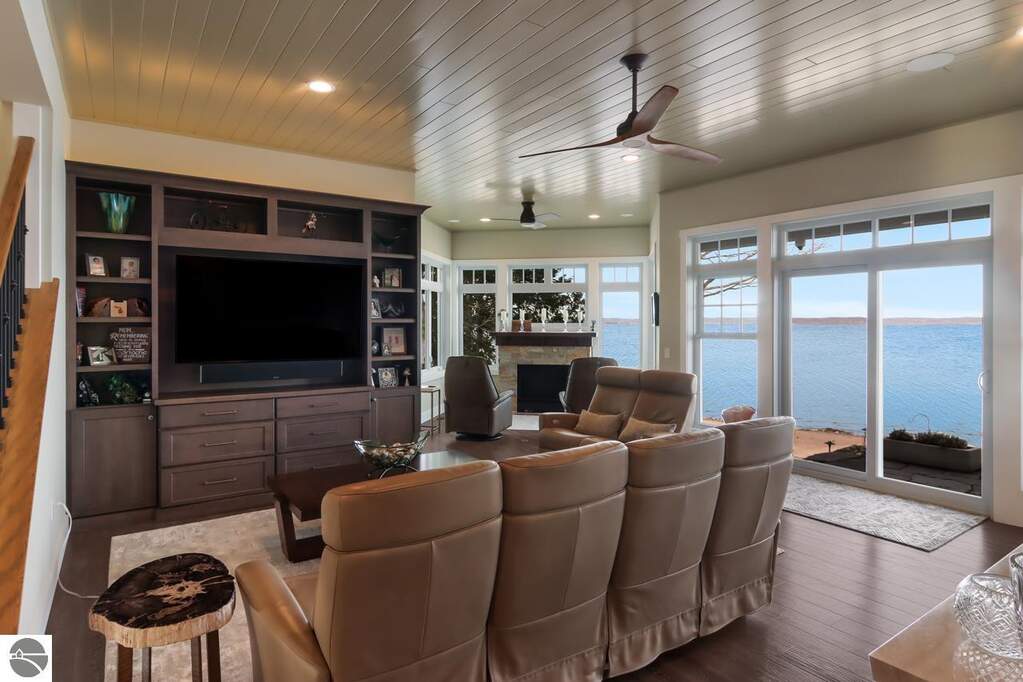 4 Bedroom Single Family Home/House's Image 13