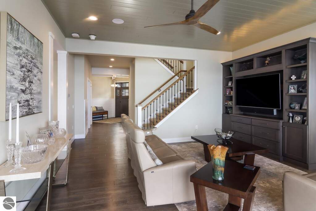 4 Bedroom Single Family Home/House's Image 15