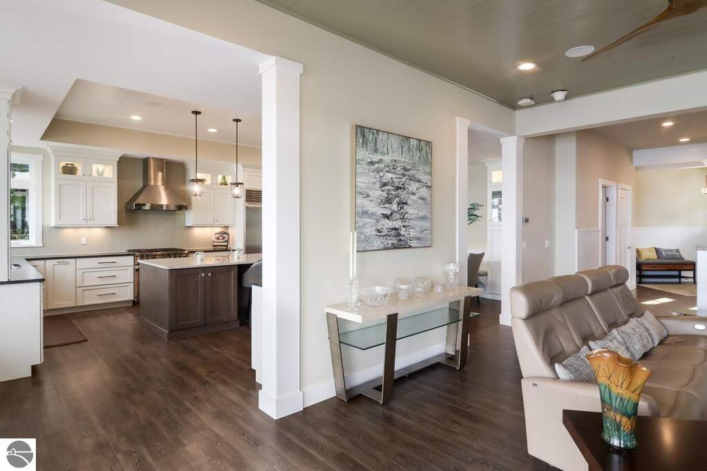 4 Bedroom Single Family Home/House's Image 18