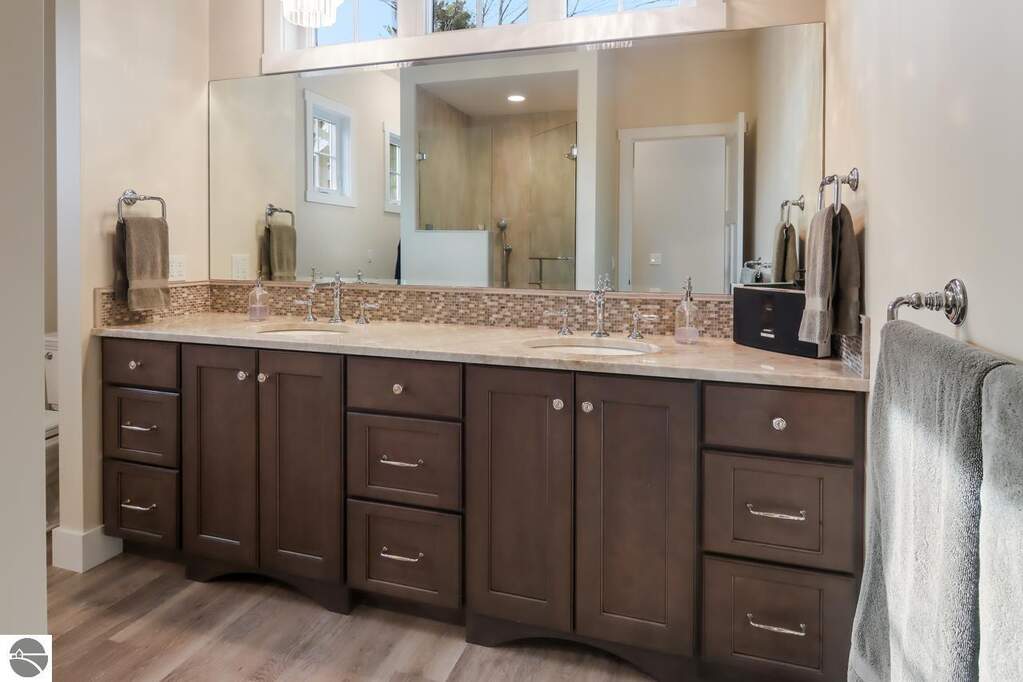 4 Bedroom Single Family Home/House's Image 24