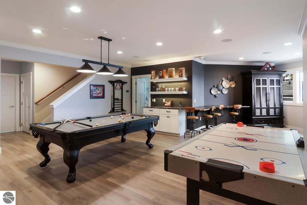 4 Bedroom Single Family Home/House's Image 42