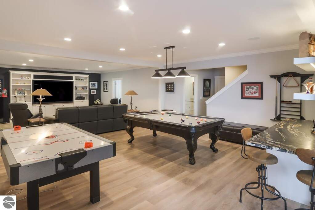 4 Bedroom Single Family Home/House's Image 44