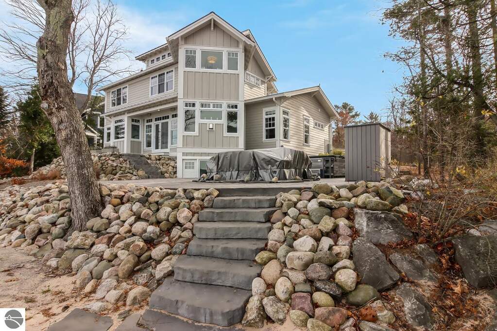 4 Bedroom Single Family Home/House's Image 58