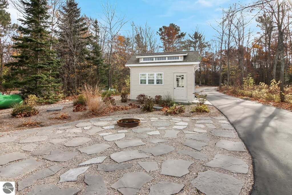 4 Bedroom Single Family Home/House's Image 62