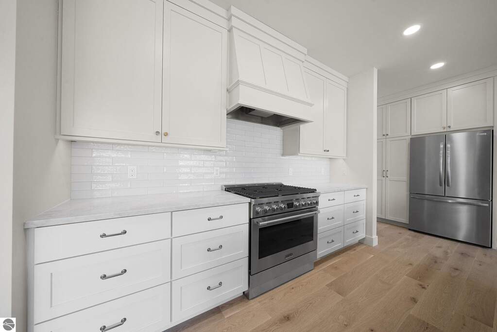 4 Bedroom Single Family Home/House's Image 7