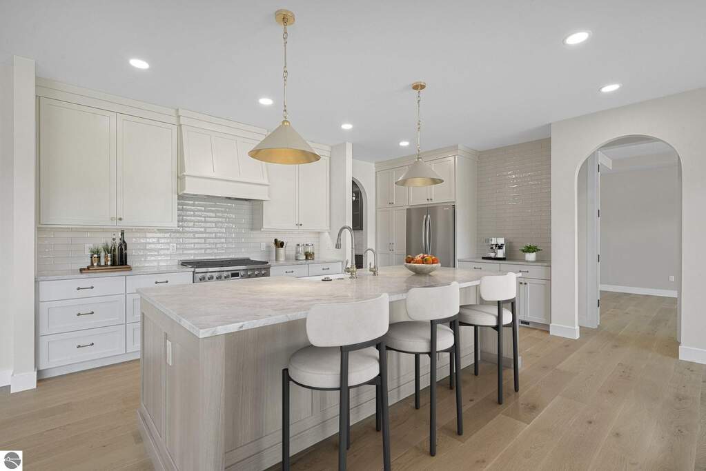 4 Bedroom Single Family Home/House's Image 10