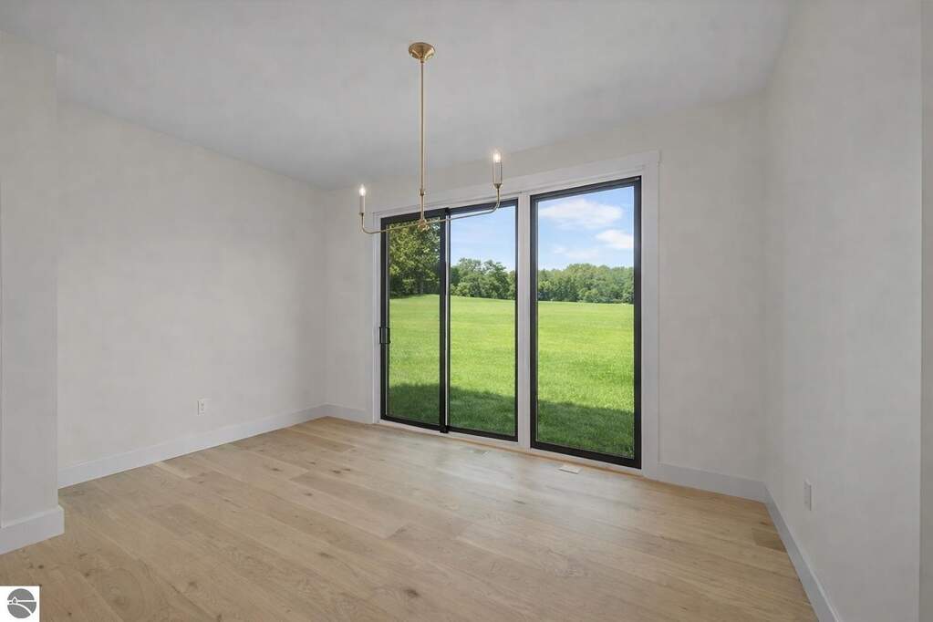 4 Bedroom Single Family Home/House's Image 13