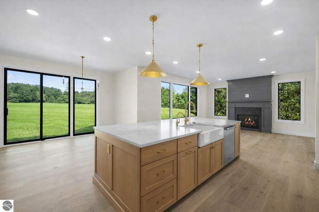 4 Bedroom Single Family Home/House's Image 19