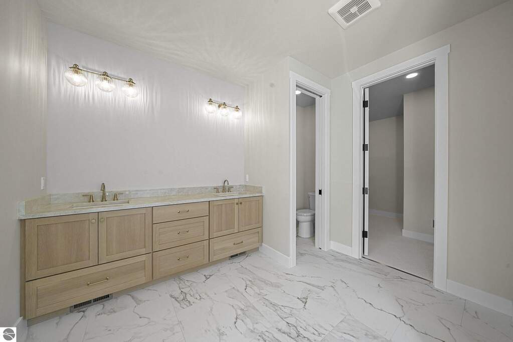 4 Bedroom Single Family Home/House's Image 26