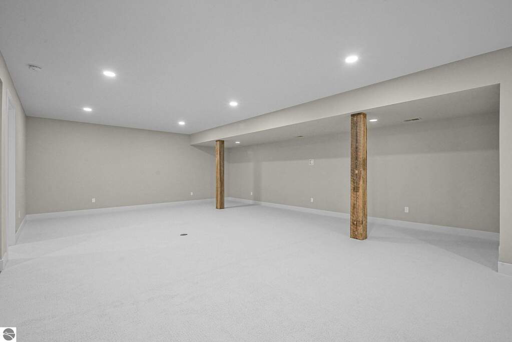 4 Bedroom Single Family Home/House's Image 50