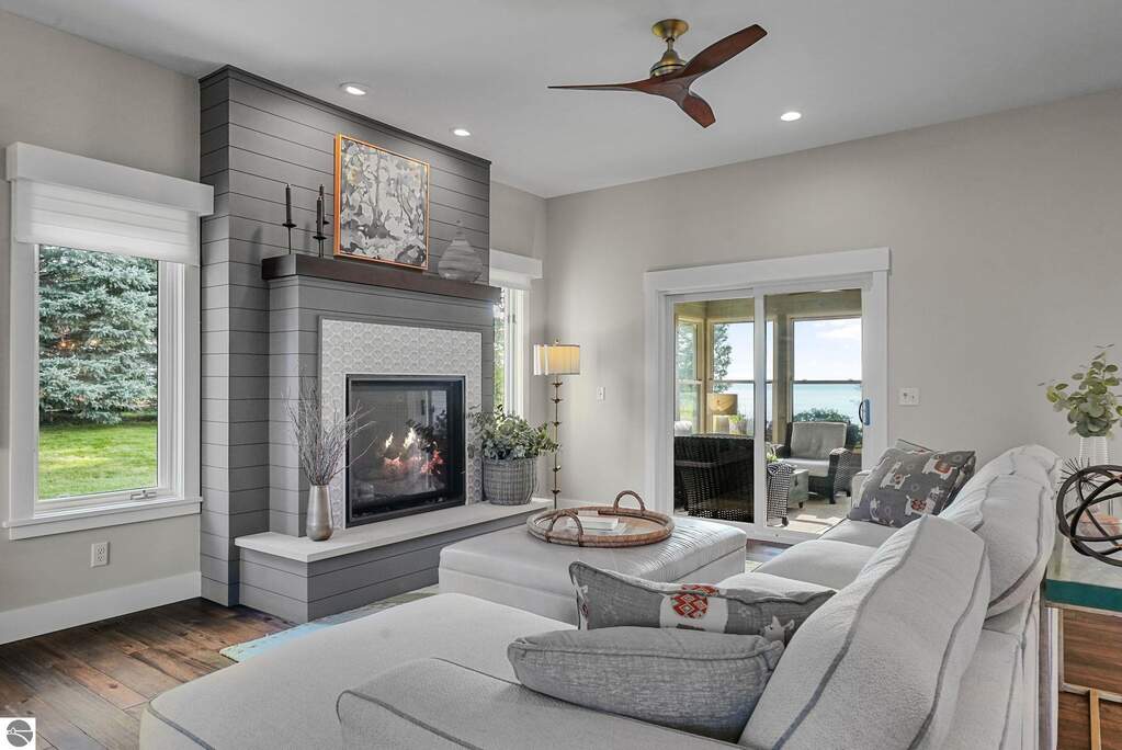 4 Bedroom Single Family Home/House's Image 8