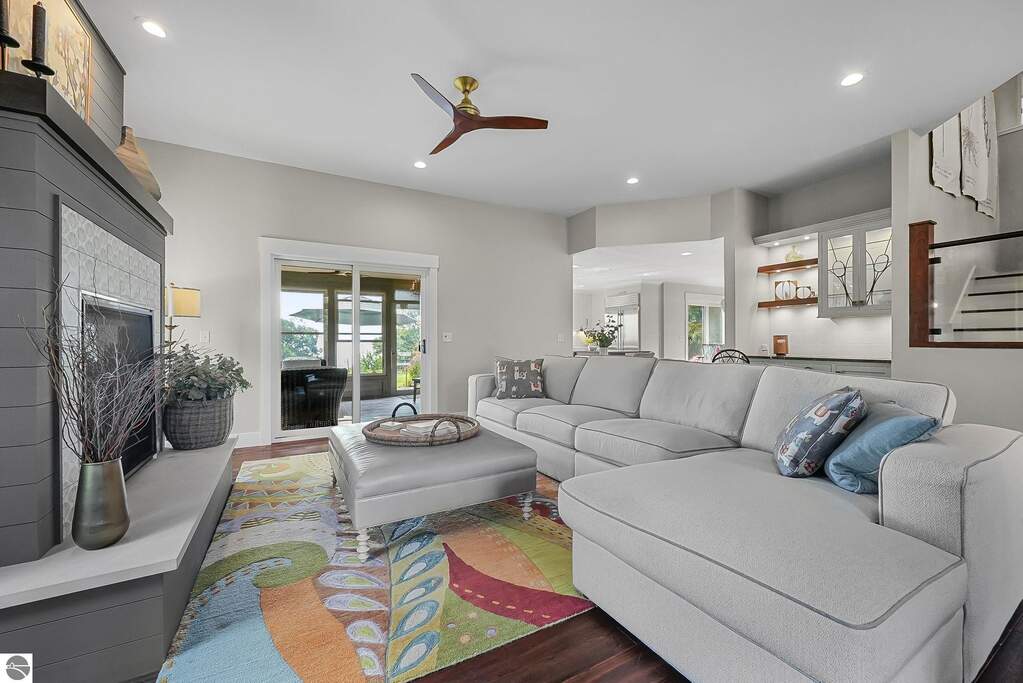 4 Bedroom Single Family Home/House's Image 10