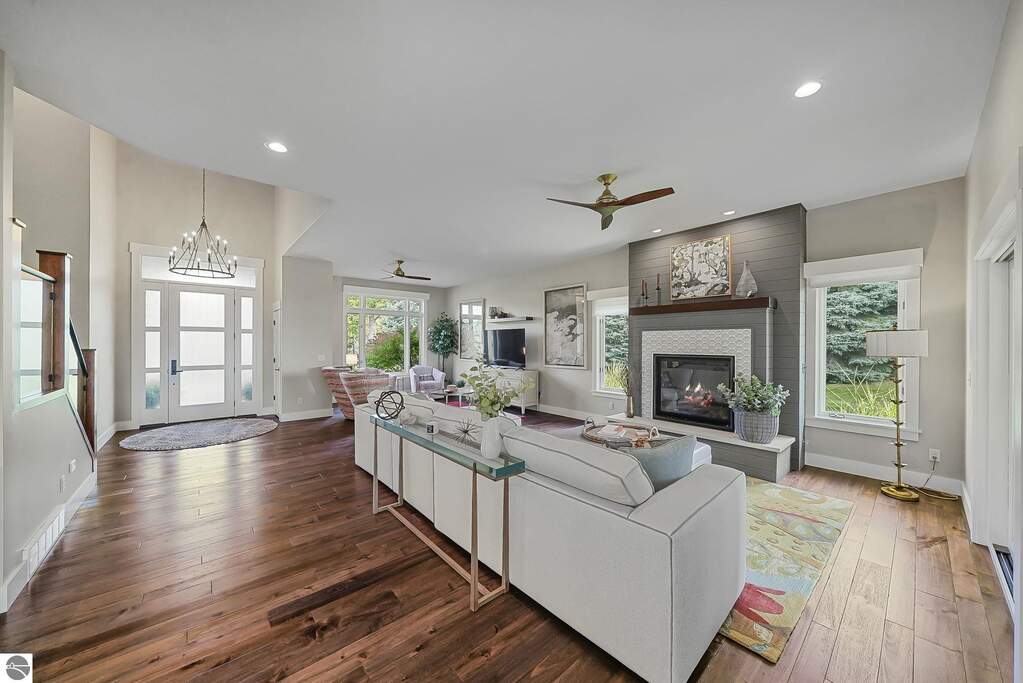 4 Bedroom Single Family Home/House's Image 11