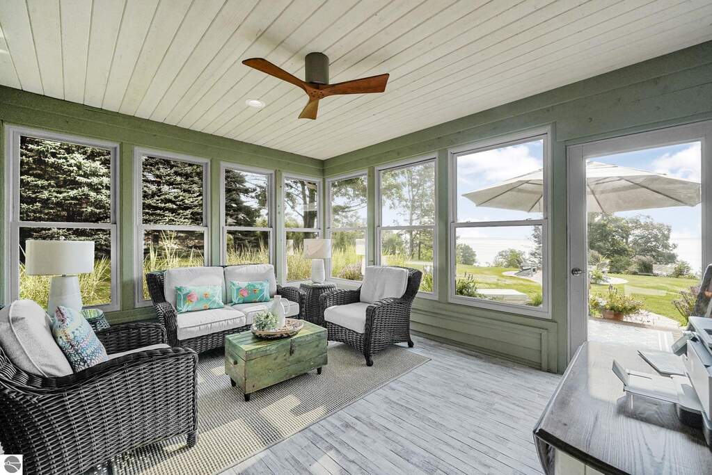 4 Bedroom Single Family Home/House's Image 32